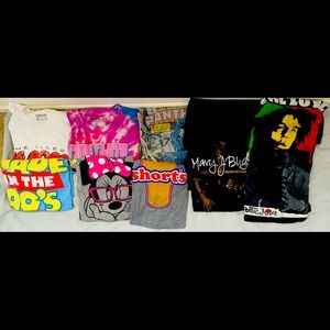 Lot of 10 graphic tshirts